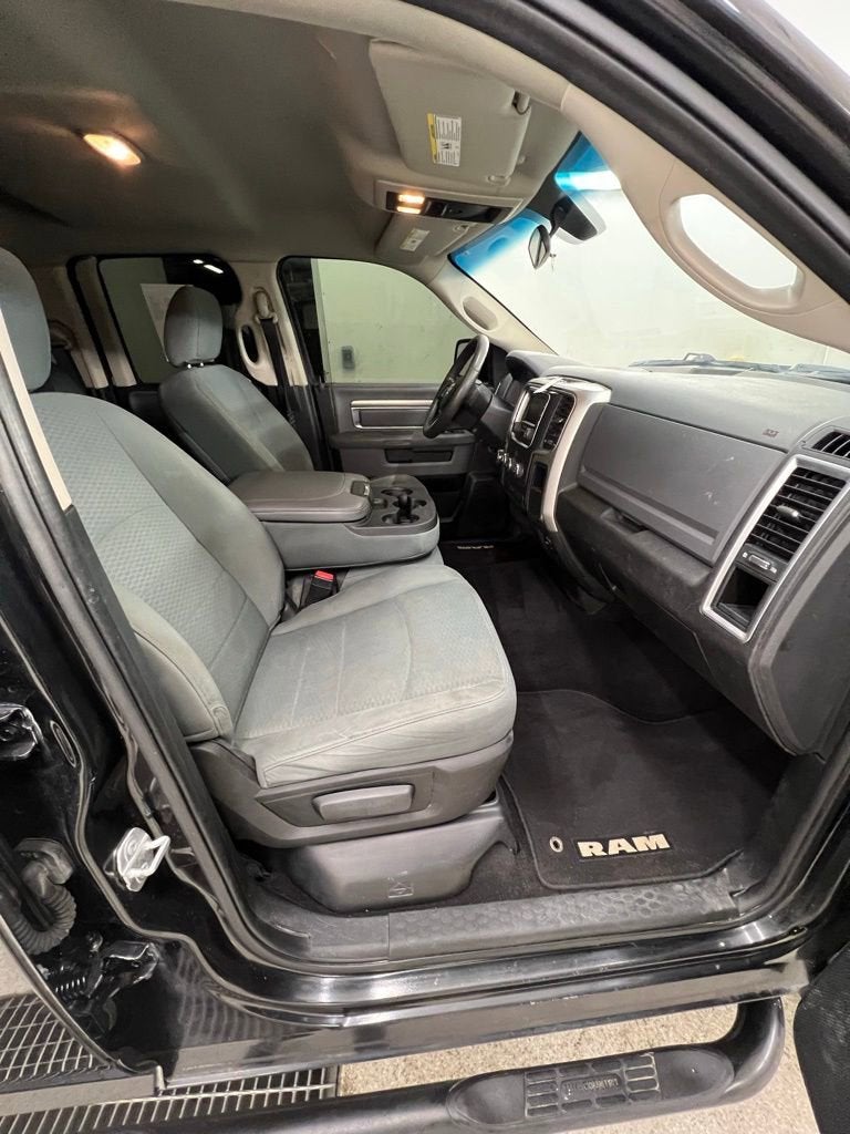 2017 RAM 1500 SLT