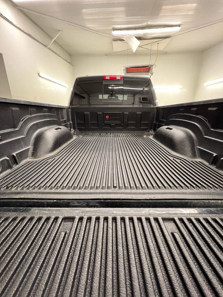 2017 RAM 1500 SLT