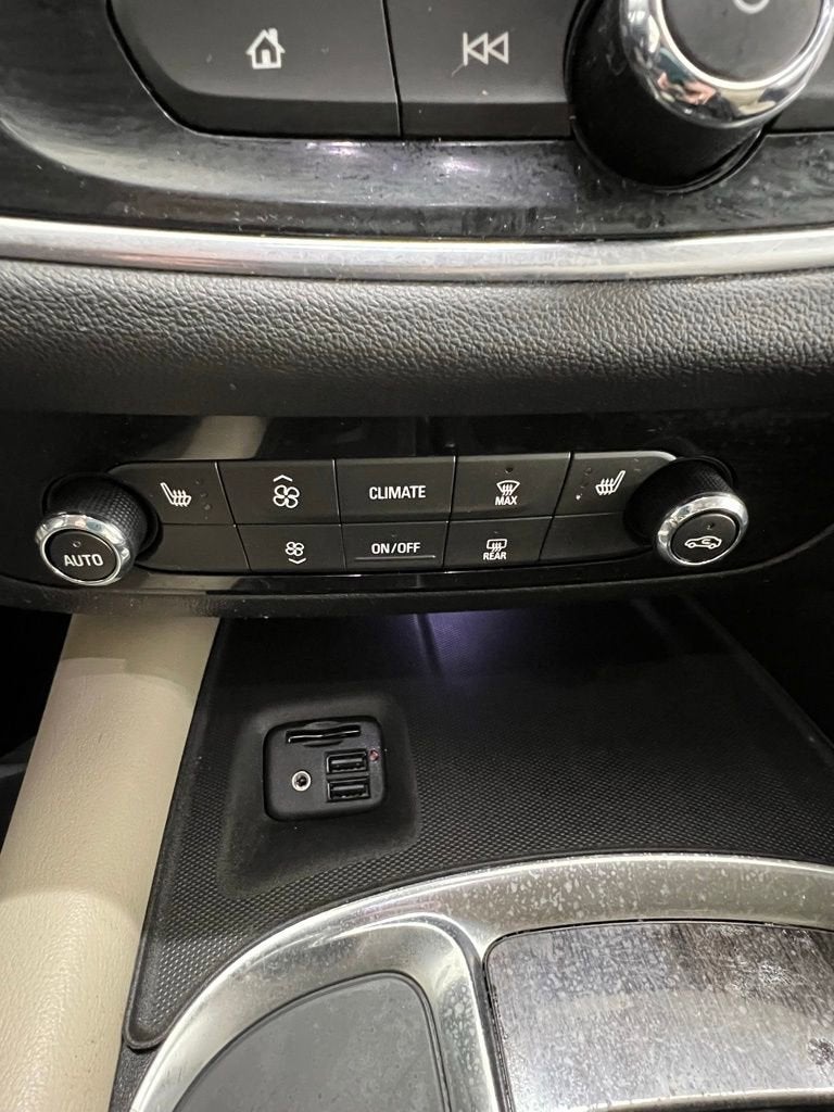 2021 Buick Enclave Essence